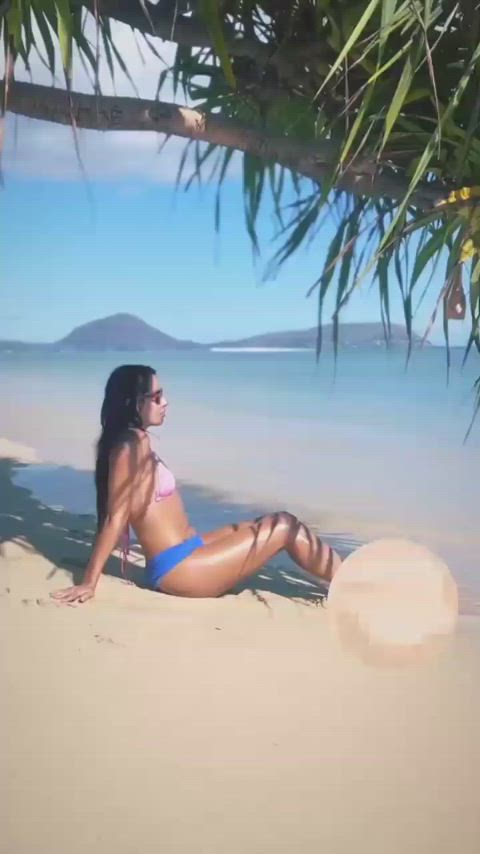 beach bikini latina clip