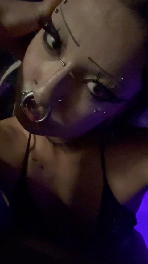 lets go night swimming 😽 do you like goth girls<3