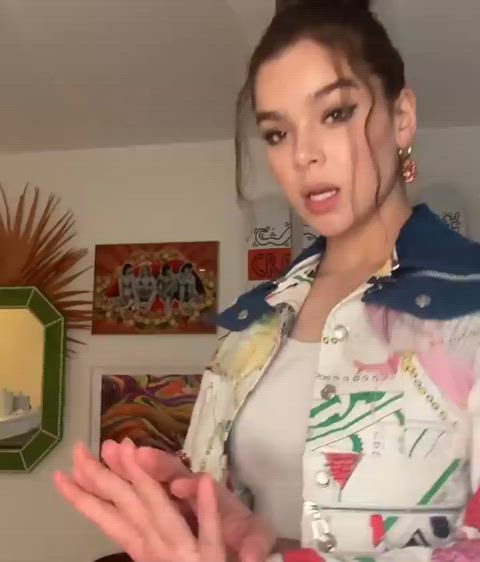 Hailee Steinfeld