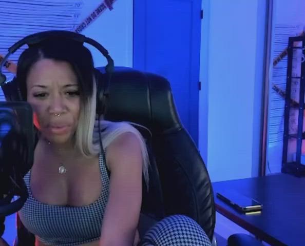 big tits boobs cleavage ebony lips nerd pierced thick clip