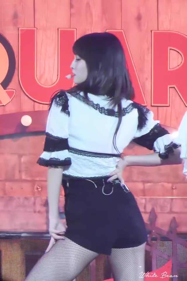 Twice 181106 Momo @ MGA