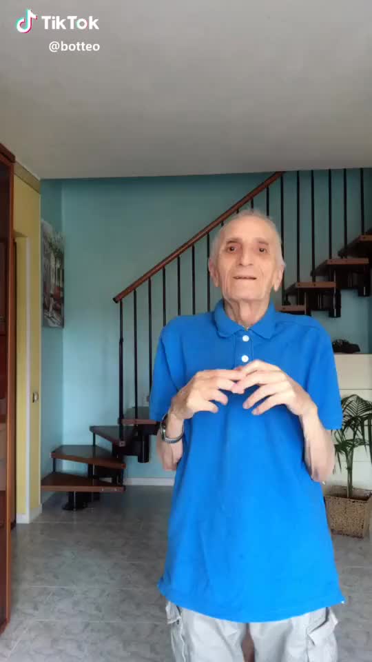 Non riesco a smettere di ridere ? #fun #nonno #italy #europe #featurethis #featureme
