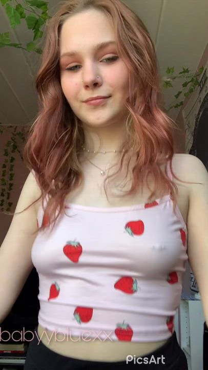 strawberry titty drop🍓🍓💦
