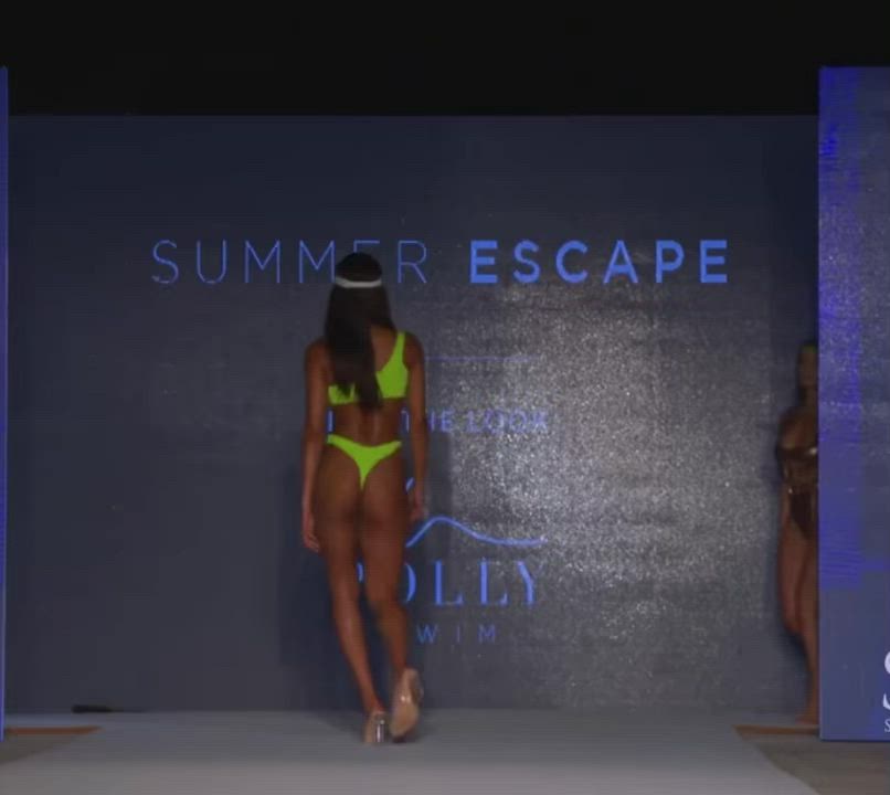 Ass Bikini Model clip