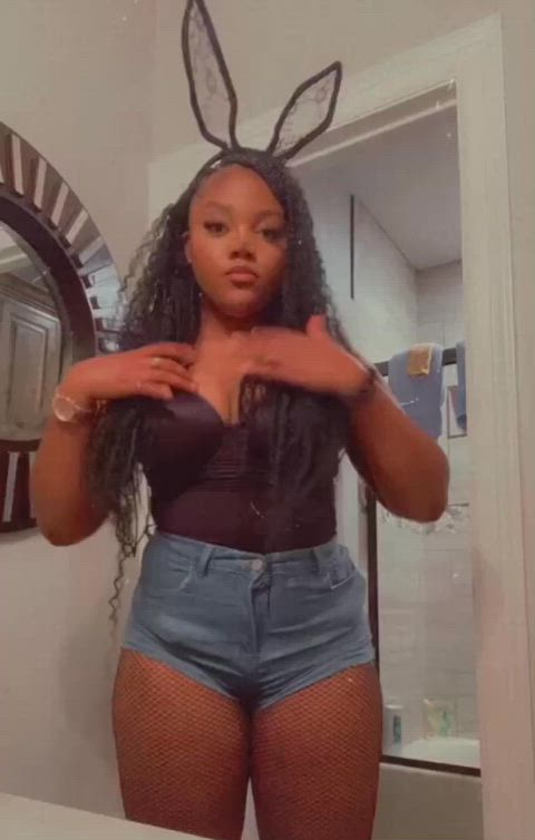 Breed this little bunny👅😘