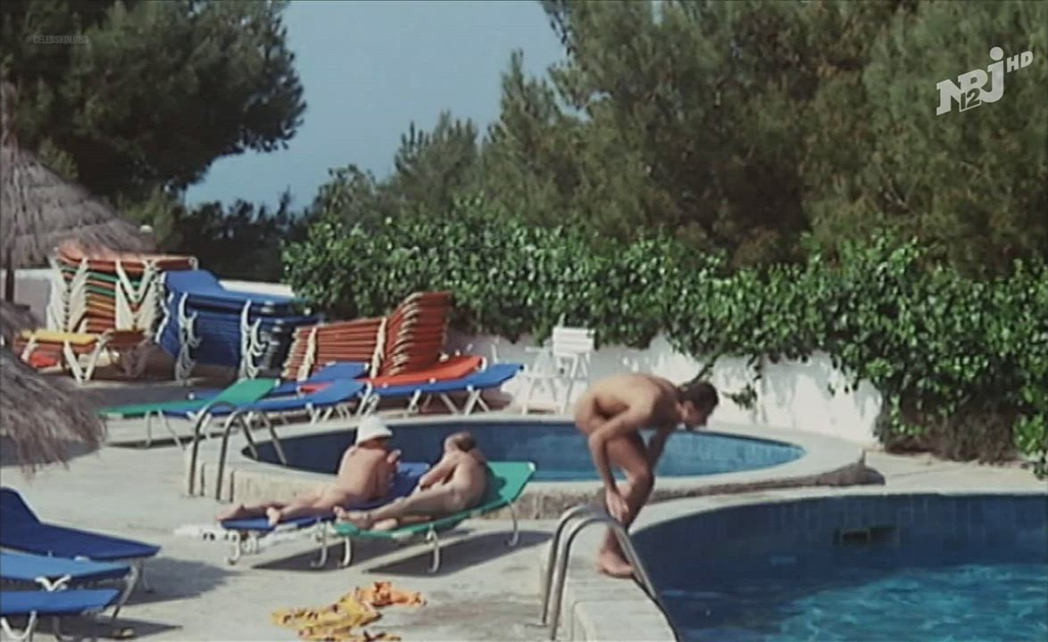 Votre altesse royale (Mon curé chez les nudistes (FR1982))