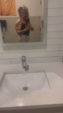 bathroom blonde muscles muscular girl norwegian clip
