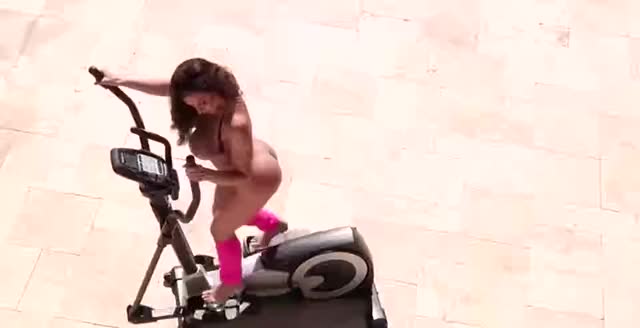 Sexy babe workout