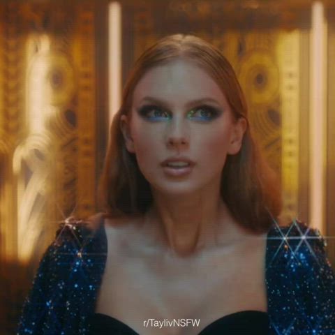 Taylor Swift | Sexiest moments from Bejeweled MV
