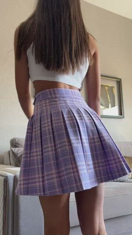 Look under my skirt 👀🤭