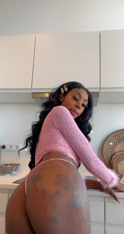 Ass Cute Ebony clip