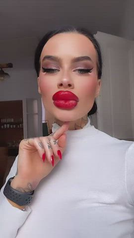 Bright Red Lips