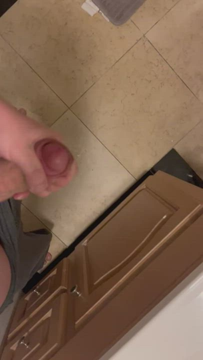 Big Dick Cumshot Masturbating clip