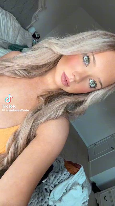 Izzie - More Tiktok flash videos on my TT likes (juanmomo45)