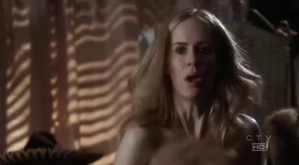 Sarah Paulson in Studio 60 on the Sunset Strip - /r/Celebrity_Abs edit pst