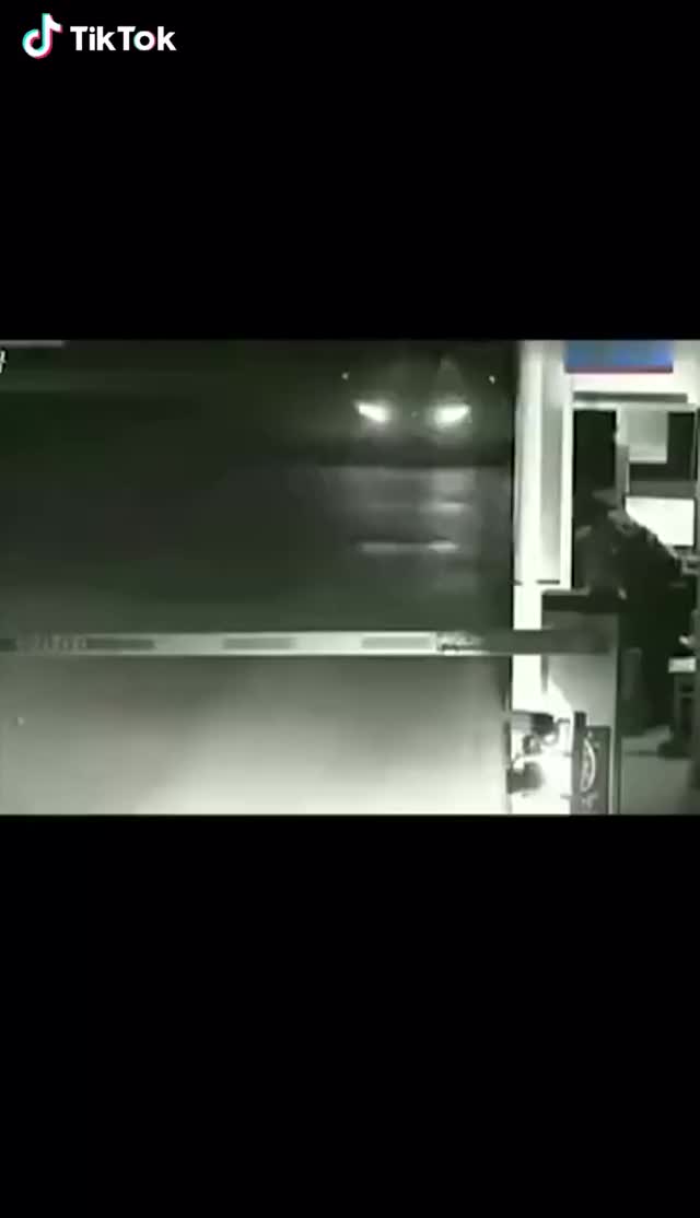 This woman pretends to be a ghost to scare the highway toll station staff
