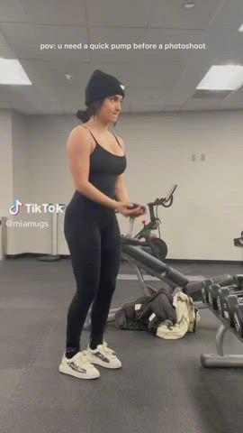 big tits body pretty clip