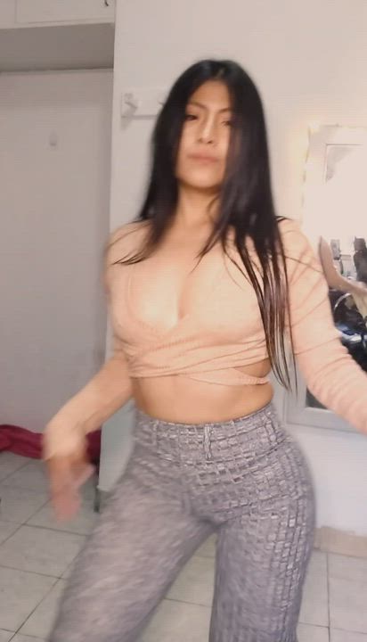 Big Ass Bouncing Tits Twerking clip