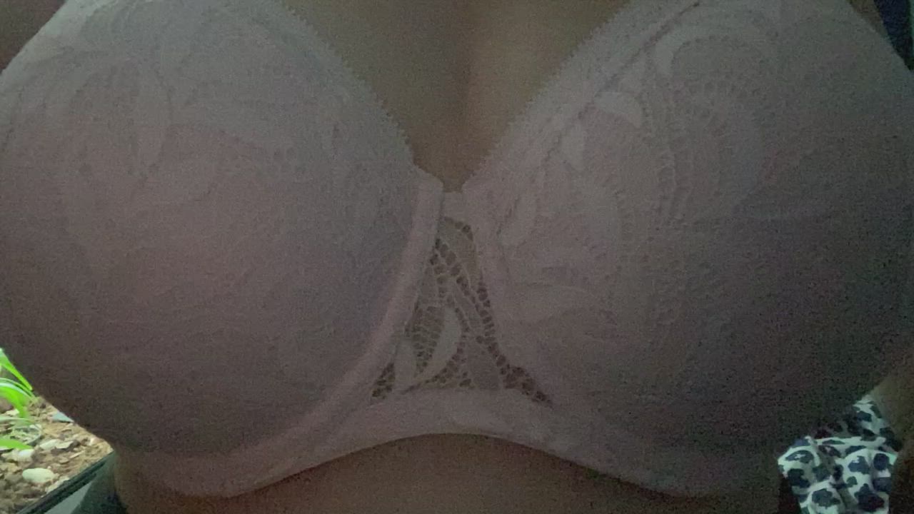 👀 Happy Titty Tuesday, My first ever titty drop 👀