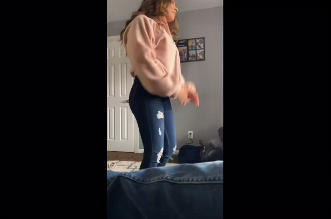 Big Dick Blowjob Latina Pole Dance Sucking Teen TikTok clip