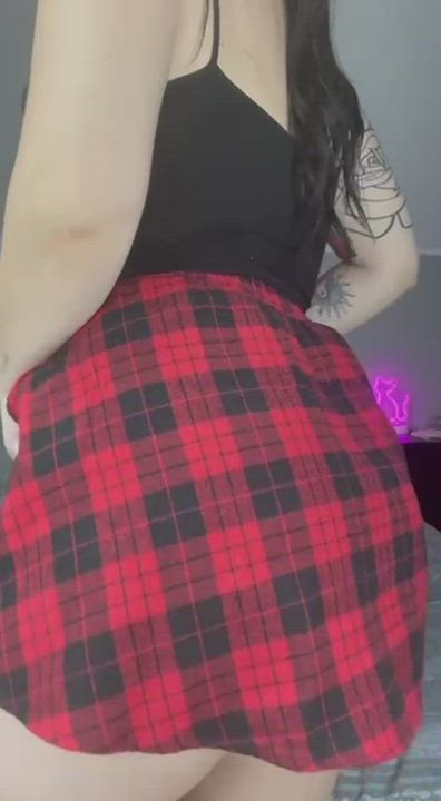 I can’t help but show off when I wear a skirt