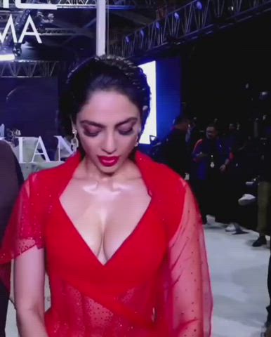 bollywood boobs celebrity cleavage huge tits indian natural tits public collar clip