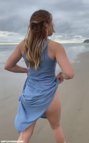 Amateur Ass Beach Exhibitionist Flashing Nudity Outdoor Public clip