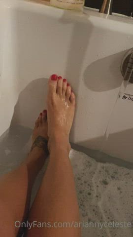 Bathtub Nude Wet clip