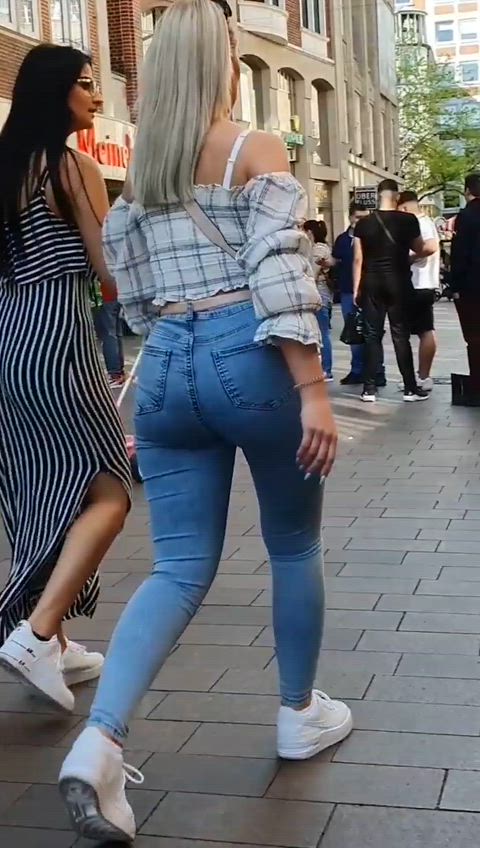 ass candid jeans clip