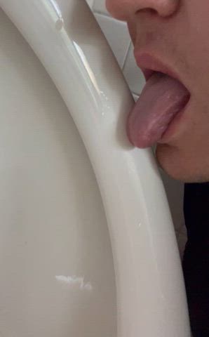 beta betaslave degrading humiliation piss pissing public r/caughtpublic clip