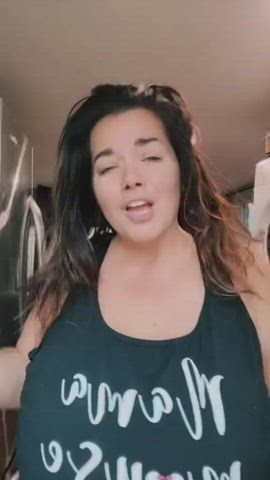 Busty Huge Tits Solo clip