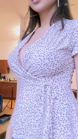 Cute Huge Tits Tits clip