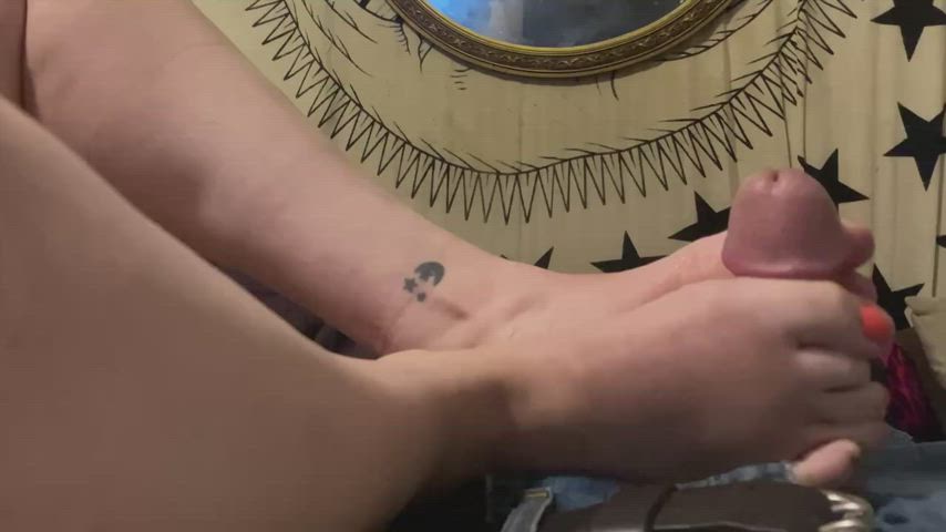 Feet GIF by applecidervids