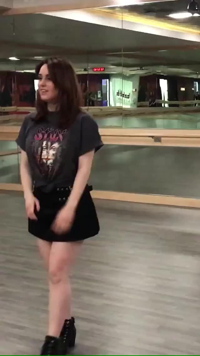 Dancing clip