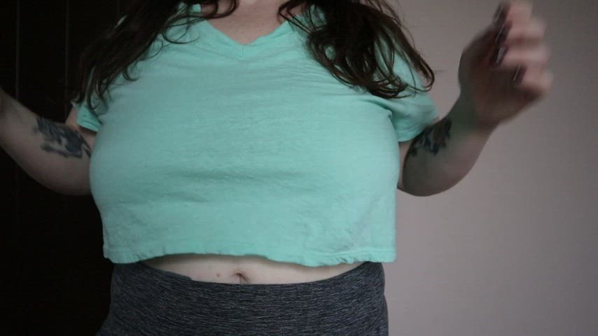 Love wearing crop tops. Makes it easier to pull them out (OC)