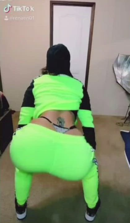 Hispanic Latina Thong Twerking clip