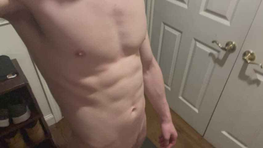 Rock hards abs &amp; a big soft Cock 🍆😈
