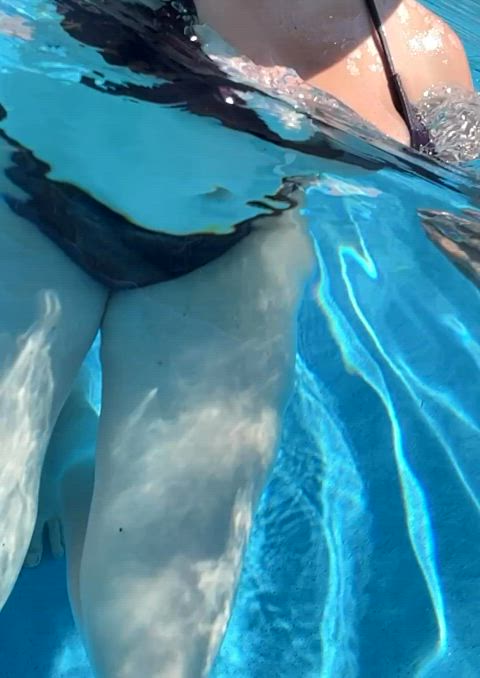 bouncing tits natural tits public swimming pool clip