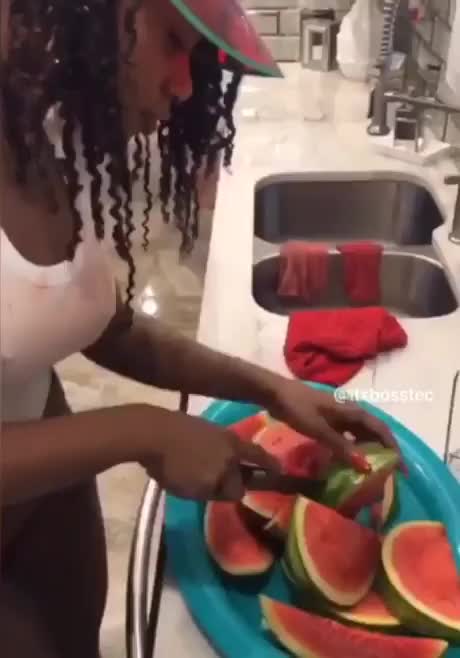 Can't See A Watermelon In The Same Way After Watching This