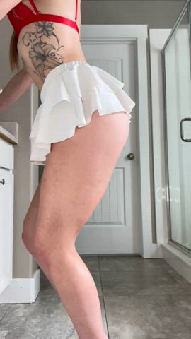 amateur ass big ass blonde flashing lingerie milf passionate tease upskirt clip
