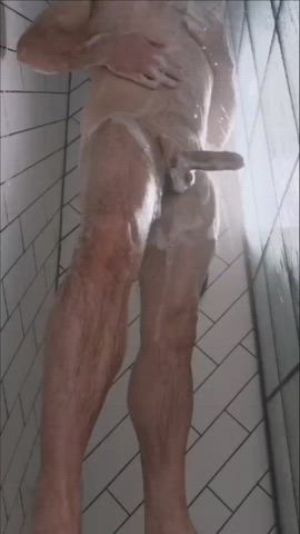 Hoping you enjoy my Dadbod in the shower! (47)