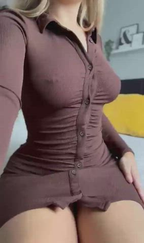 Amateur Babe Big Tits Boobs Close Up Undressing clip