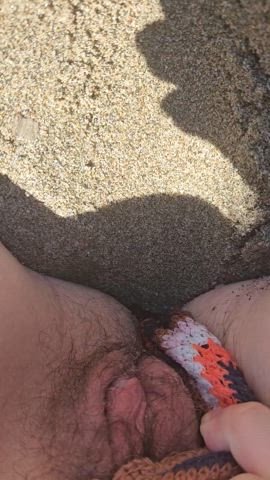 beach pee peeing piss-sluts public-urination clip