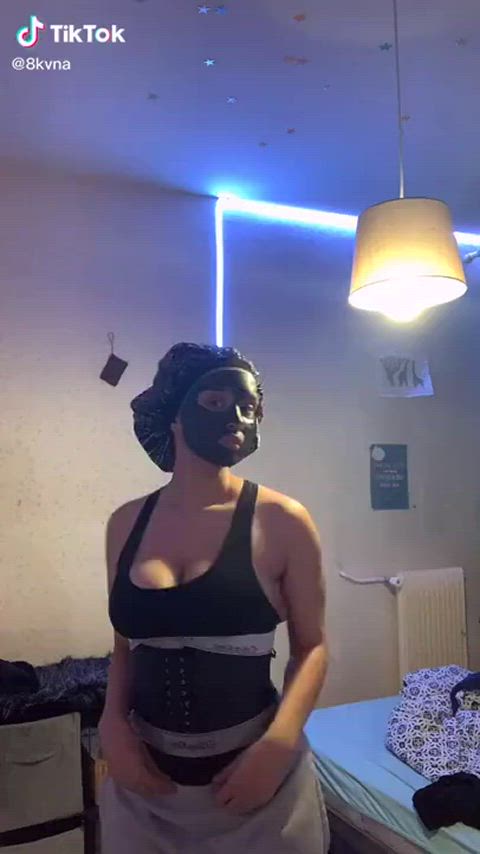 tiktok girls pretty teen 18 years old teasing booty cute clip