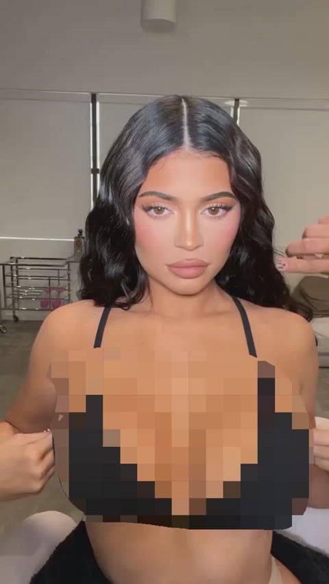 beta betaslave censored goonette gooning kylie jenner r/gooned clip