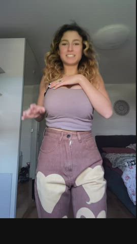 Big Tits Bouncing Tits TikTok clip