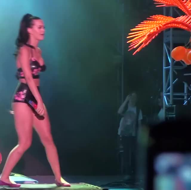 katy perry live - peacock