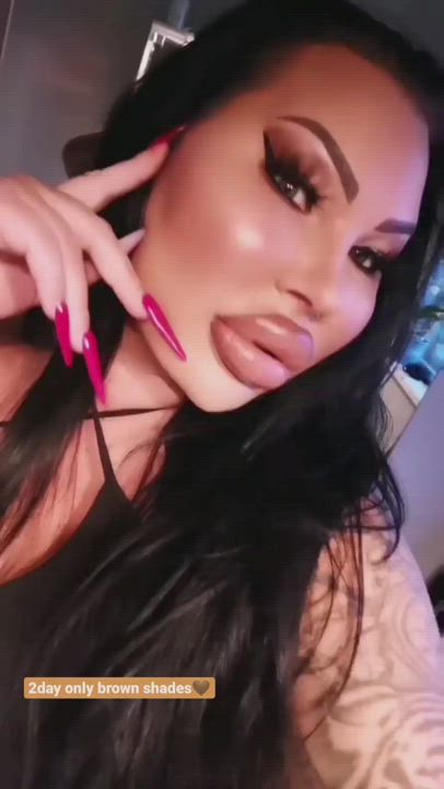 Homemade Lips Selfie clip