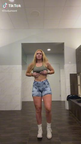 Blonde Fitness Legs Muscular Girl Pawg TikTok clip