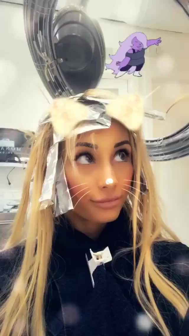 Mella Hair